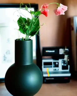 Motel a Miio Bola Vase M Dunkelgrun Outlet