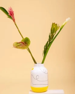 Motel a Miio Nuno Vase L Arts White Hot