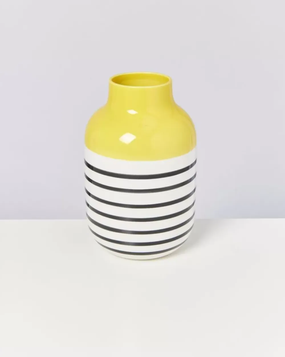 Motel a Miio Nuno Vase L Gelb Schwarz Gestreift